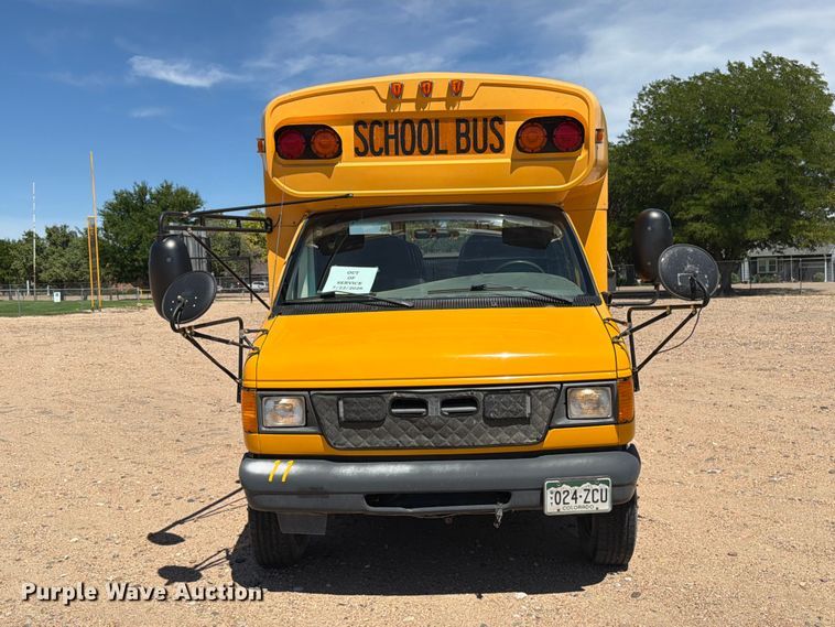 image for item EW1055 2003 Ford E450 school bus