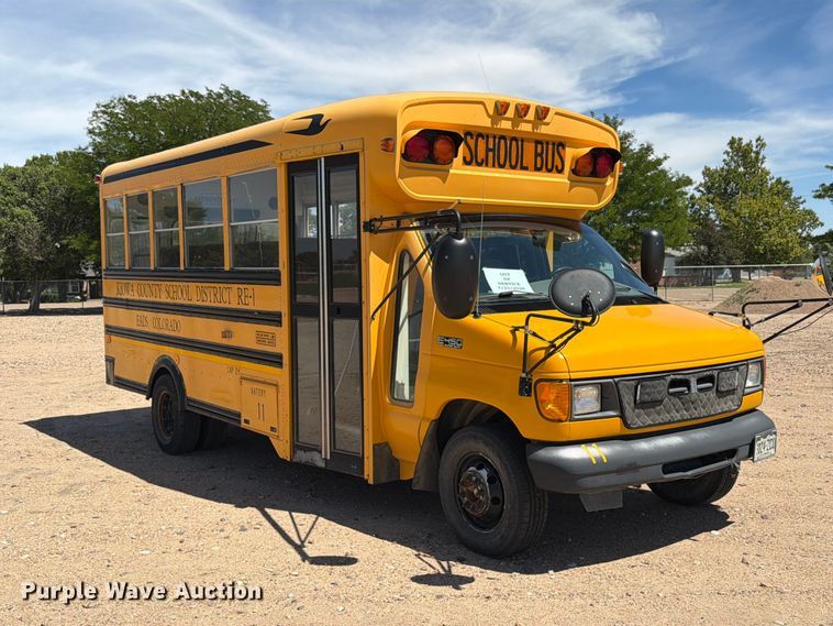 image for item EW1055 2003 Ford E450 school bus