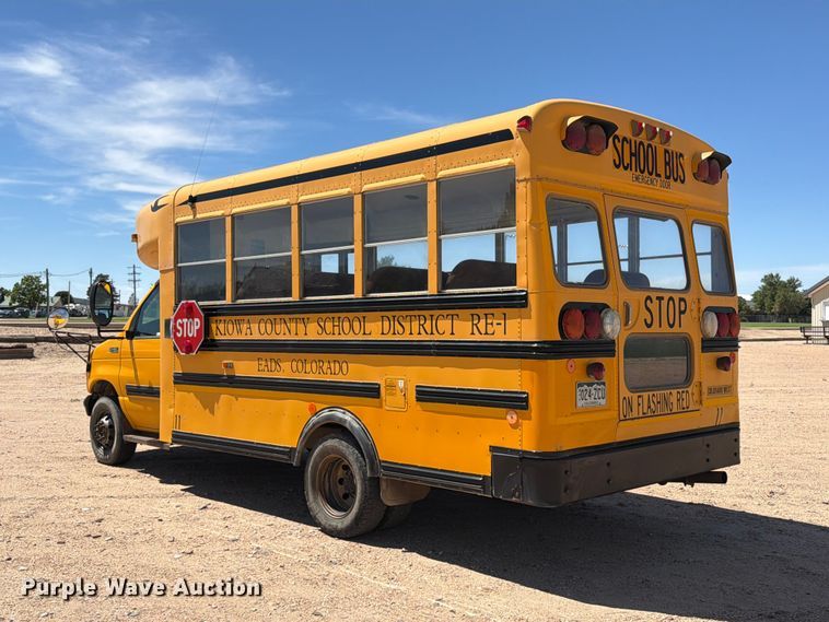 image for item EW1055 2003 Ford E450 school bus