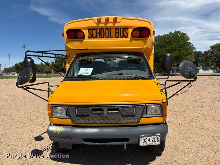 image for item EW1055 2003 Ford E450 school bus