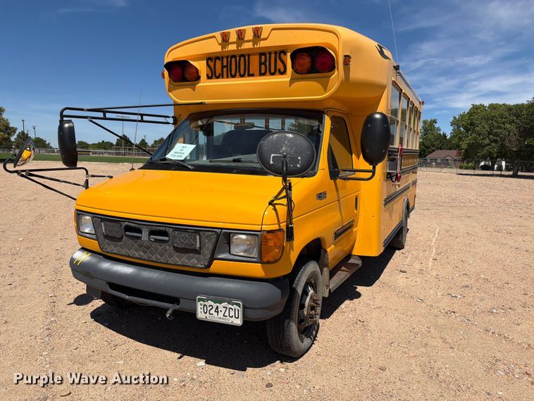 image for item EW1055 2003 Ford E450 school bus