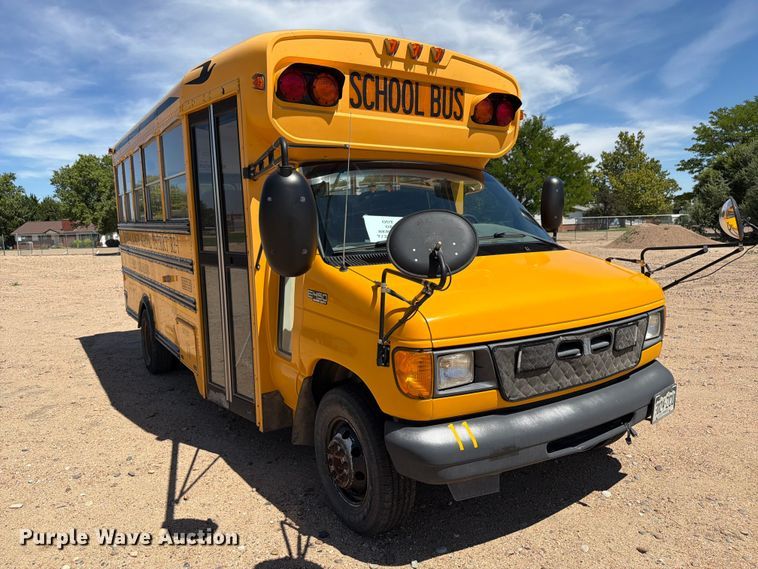 image for item EW1055 2003 Ford E450 school bus