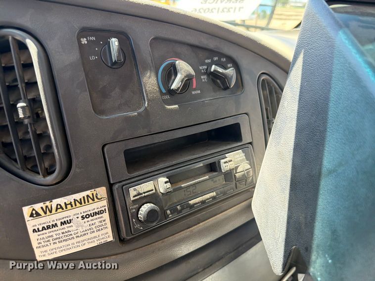 image for item EW1055 2003 Ford E450 school bus