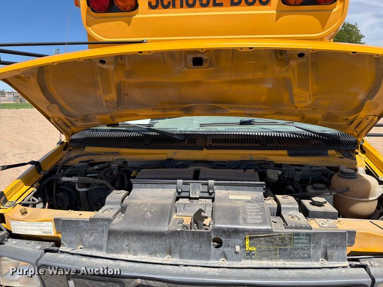 image for item EW1055 2003 Ford E450 school bus