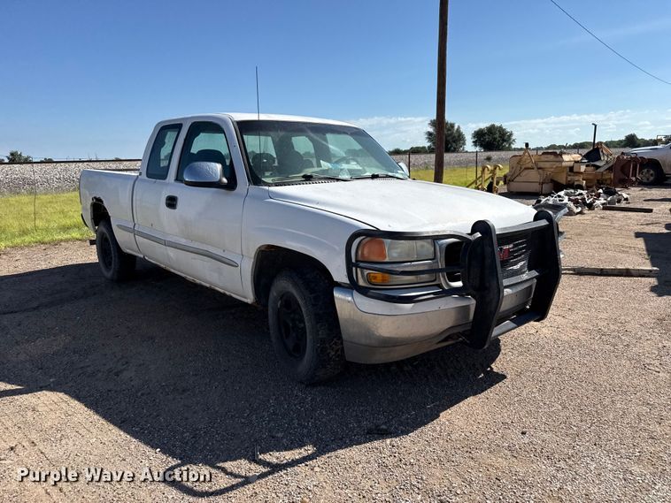 image for item EW4037 2000 GMC Sierra 1500 Ext. Cab pickup truck