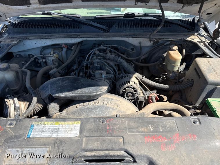 image for item EW4037 2000 GMC Sierra 1500 Ext. Cab pickup truck