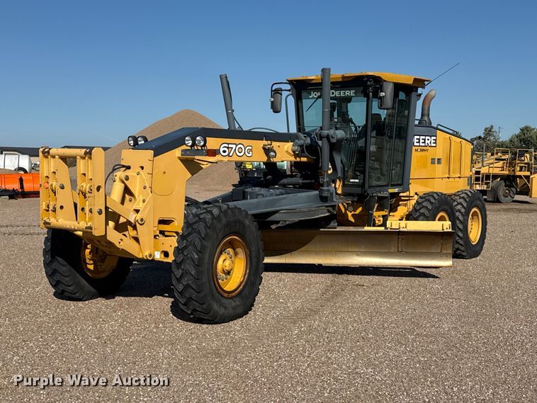 image for item EW4246 2012 John Deere 670G motor grader