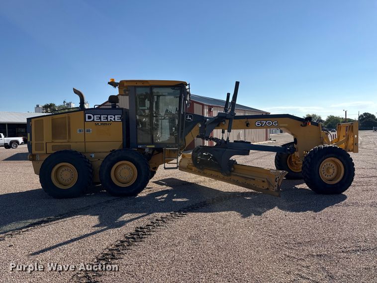 image for item EW4246 2012 John Deere 670G motor grader