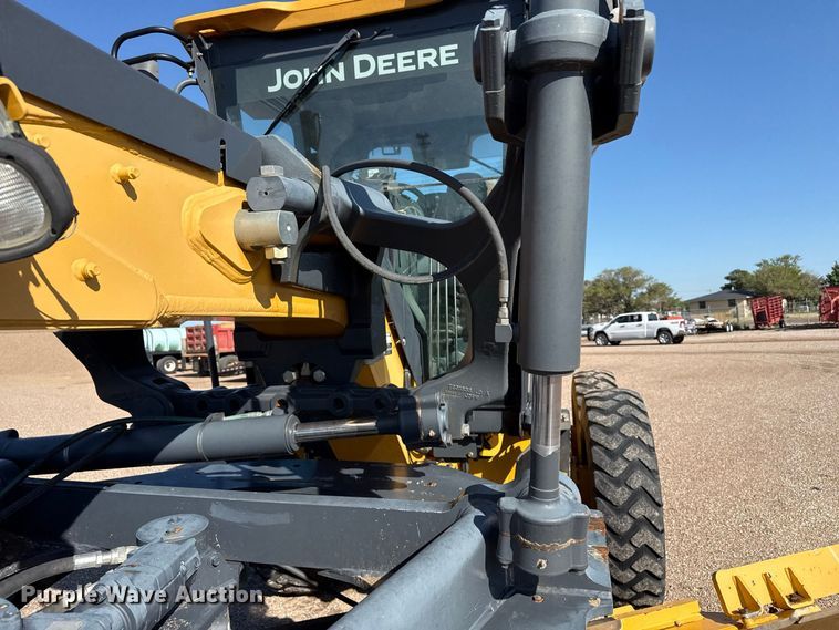 image for item EW4246 2012 John Deere 670G motor grader