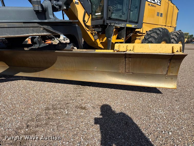 image for item EW4246 2012 John Deere 670G motor grader