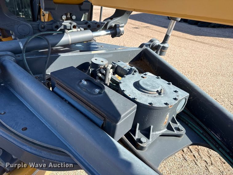 image for item EW4246 2012 John Deere 670G motor grader