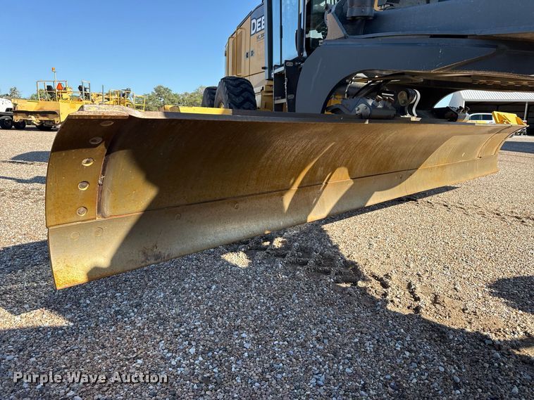 image for item EW4246 2012 John Deere 670G motor grader