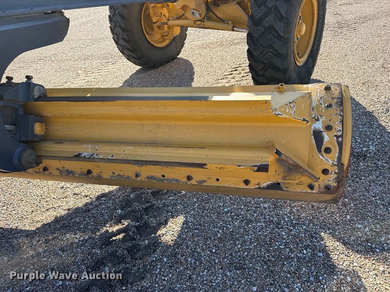image for item EW4246 2012 John Deere 670G motor grader