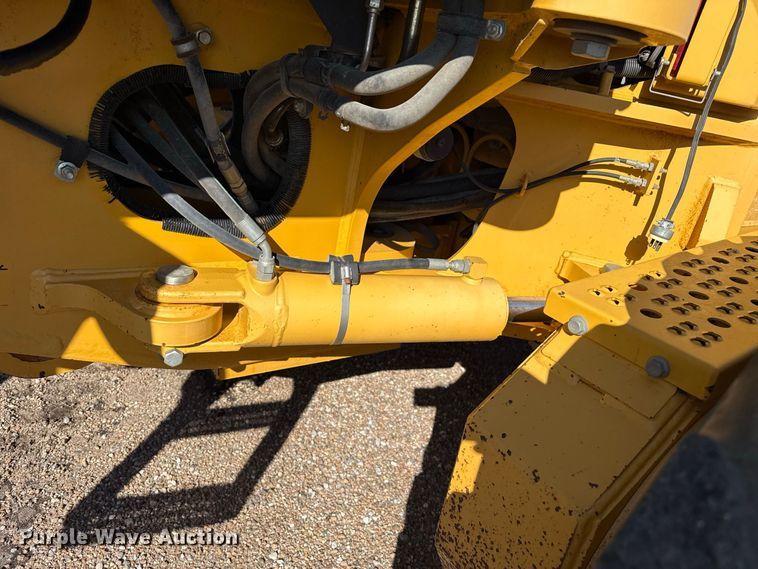image for item EW4246 2012 John Deere 670G motor grader