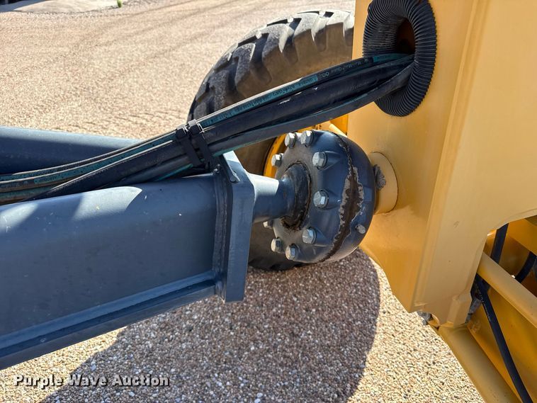 image for item EW4246 2012 John Deere 670G motor grader