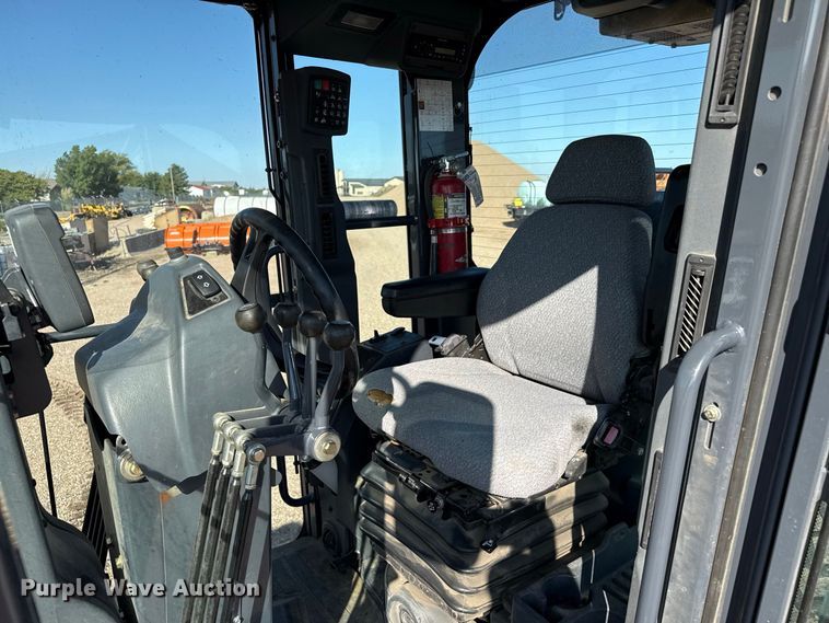 image for item EW4246 2012 John Deere 670G motor grader
