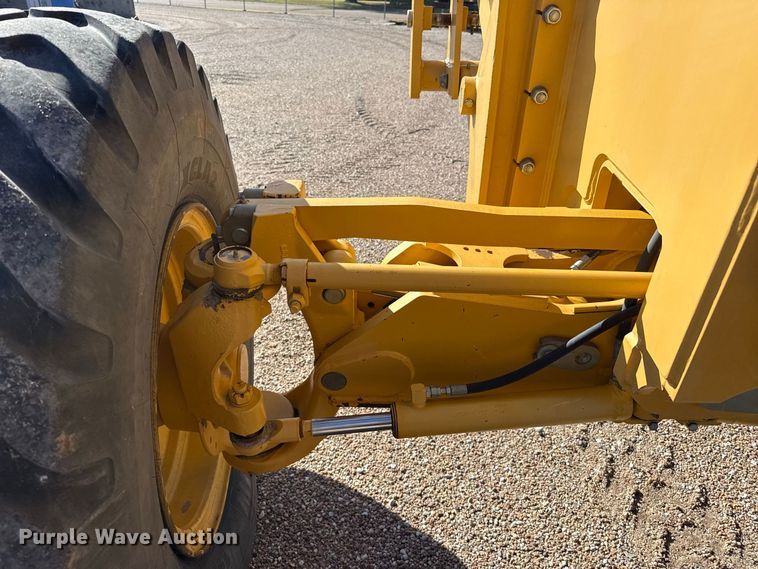 image for item EW4246 2012 John Deere 670G motor grader