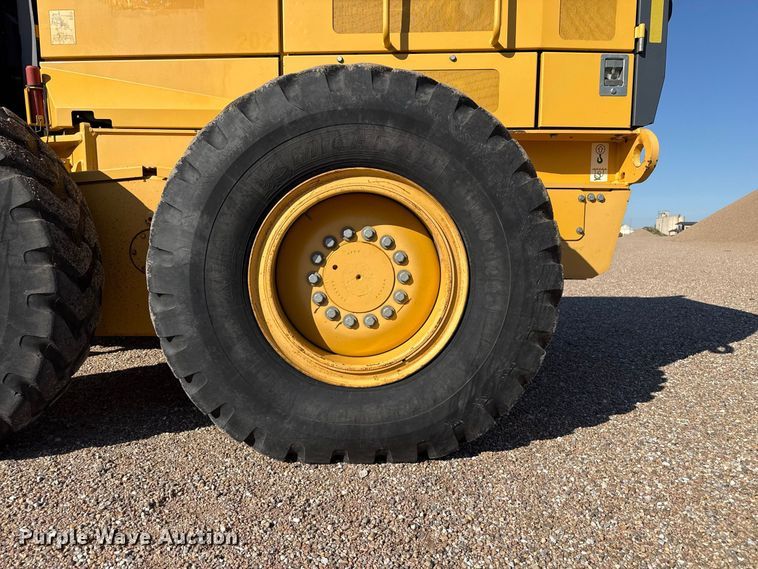 image for item EW4246 2012 John Deere 670G motor grader