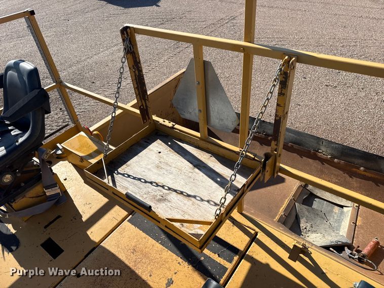 image for item EW4247 1998 Rosco SPRH-H chip spreader