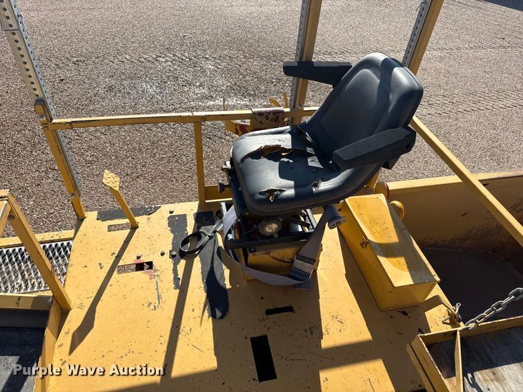 image for item EW4247 1998 Rosco SPRH-H chip spreader