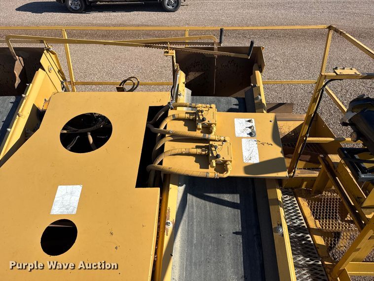 image for item EW4247 1998 Rosco SPRH-H chip spreader