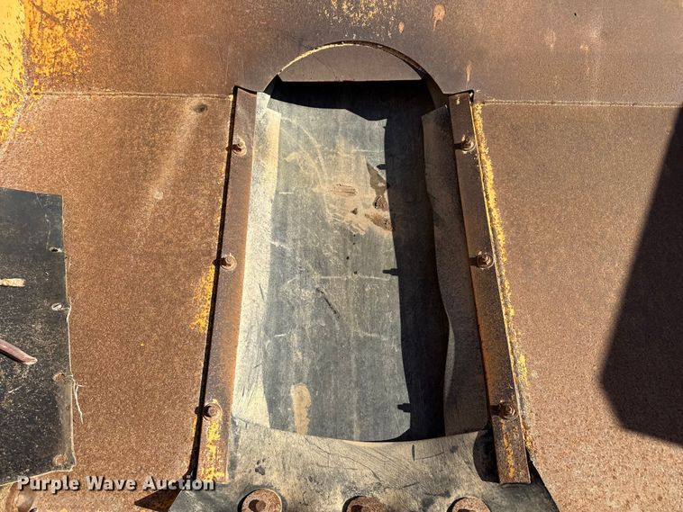 image for item EW4247 1998 Rosco SPRH-H chip spreader