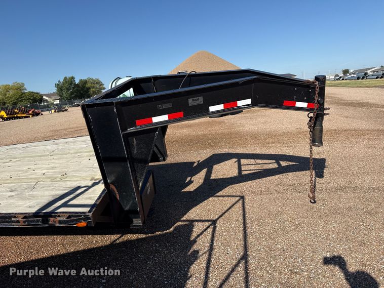 image for item EW4248 2001 Neal equipment trailer