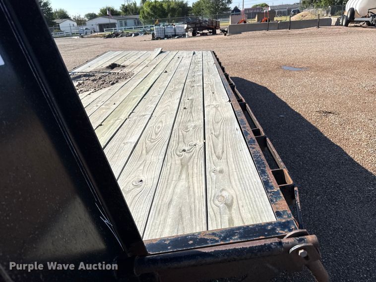 image for item EW4248 2001 Neal equipment trailer