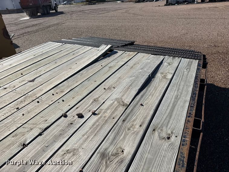 image for item EW4248 2001 Neal equipment trailer