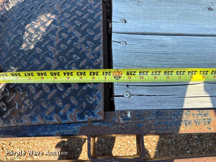 image for item EW4248 2001 Neal equipment trailer