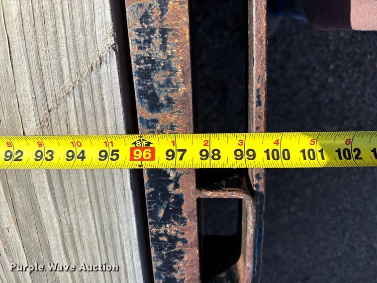 image for item EW4248 2001 Neal equipment trailer