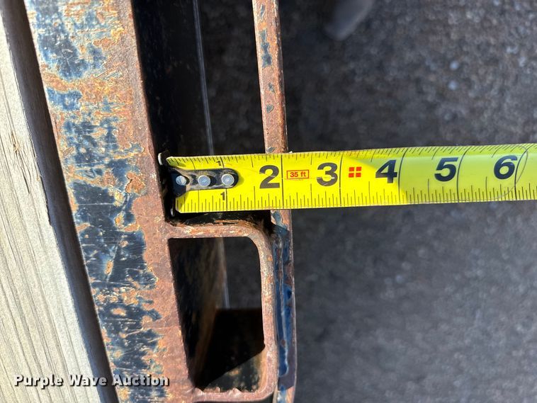 image for item EW4248 2001 Neal equipment trailer