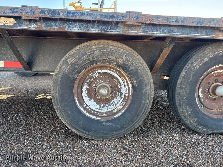 image for item EW4248 2001 Neal equipment trailer