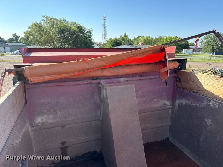 image for item EW4249 1995 Ford L8000 dump truck