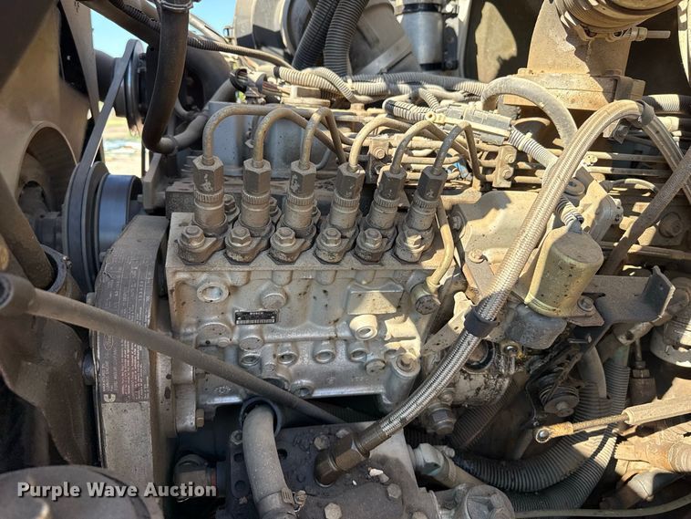 image for item EW4249 1995 Ford L8000 dump truck