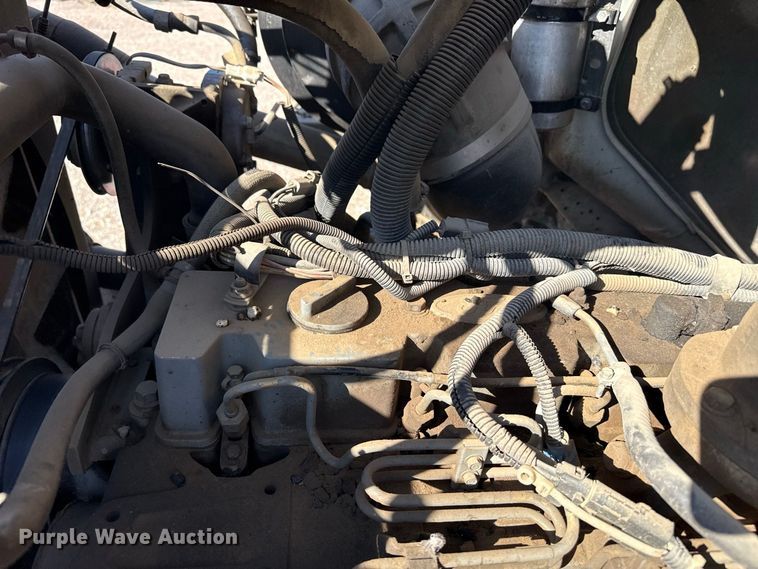 image for item EW4249 1995 Ford L8000 dump truck