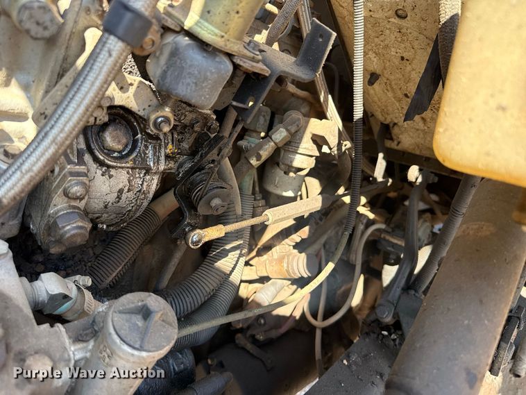 image for item EW4249 1995 Ford L8000 dump truck