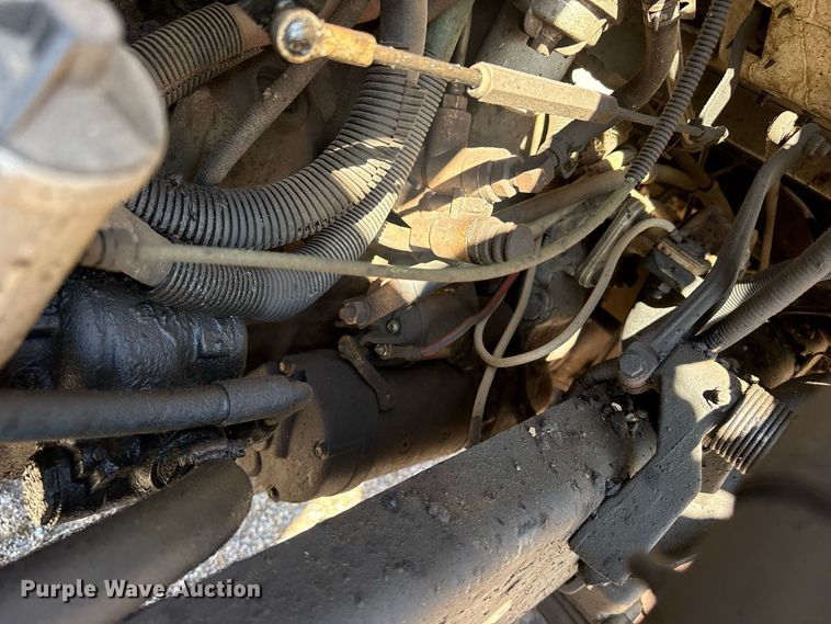 image for item EW4249 1995 Ford L8000 dump truck