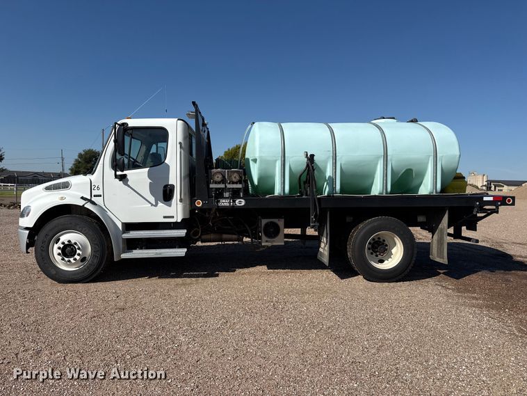 image for item EW4250 2008 Freightliner Business Class M2 flatbed truck