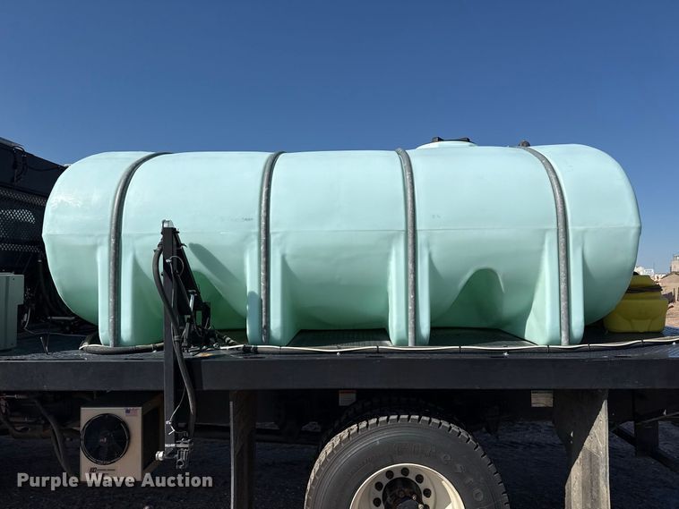 image for item EW4250 2008 Freightliner Business Class M2 flatbed truck