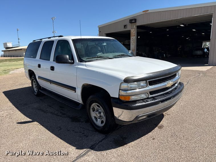 image for item EW4280 2004 Chevrolet Suburban 1500 SUV