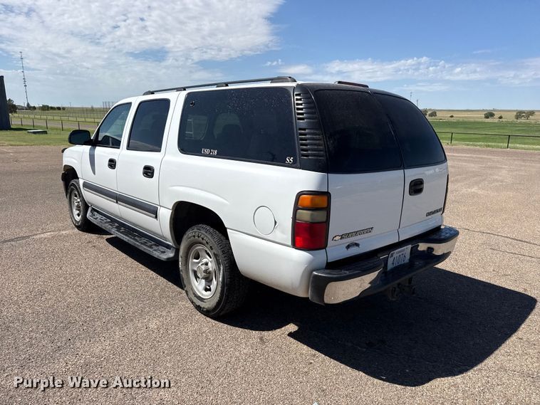 image for item EW4280 2004 Chevrolet Suburban 1500 SUV
