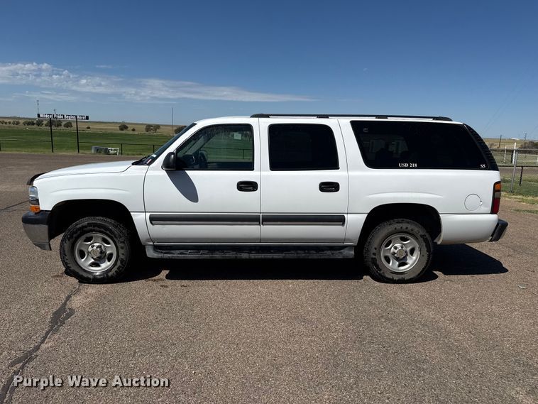 image for item EW4280 2004 Chevrolet Suburban 1500 SUV
