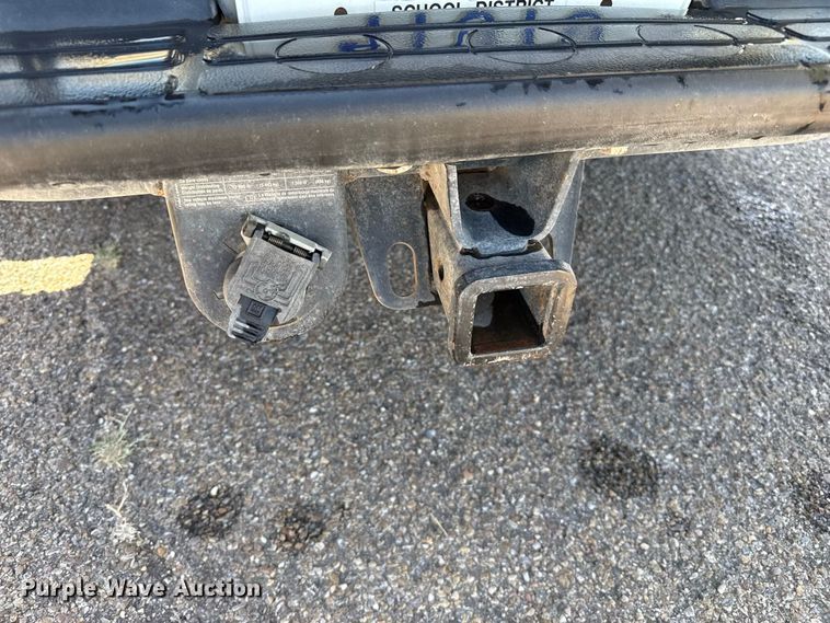 image for item EW4280 2004 Chevrolet Suburban 1500 SUV