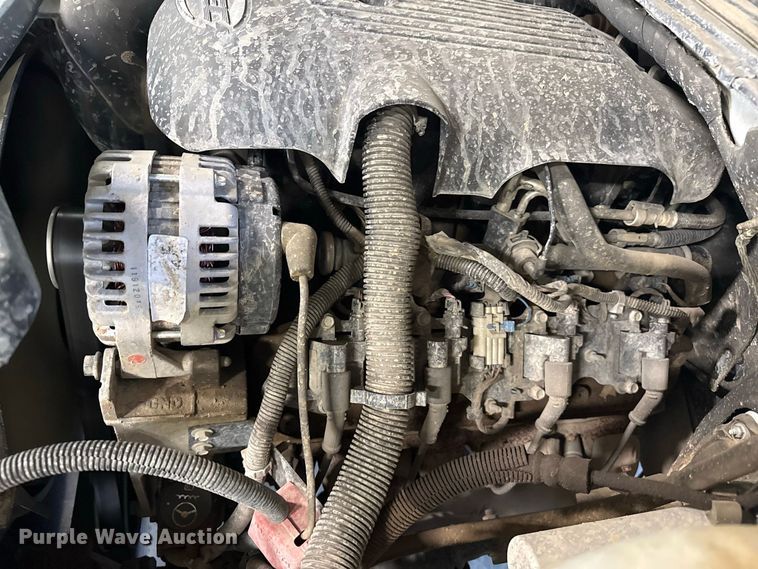 image for item EW4280 2004 Chevrolet Suburban 1500 SUV