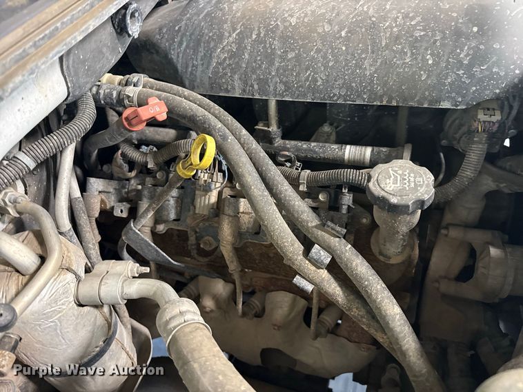 image for item EW4280 2004 Chevrolet Suburban 1500 SUV