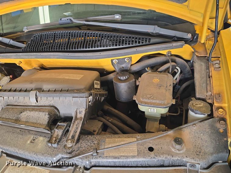 image for item EW8529 2002 Chevrolet Express 3500 school bus