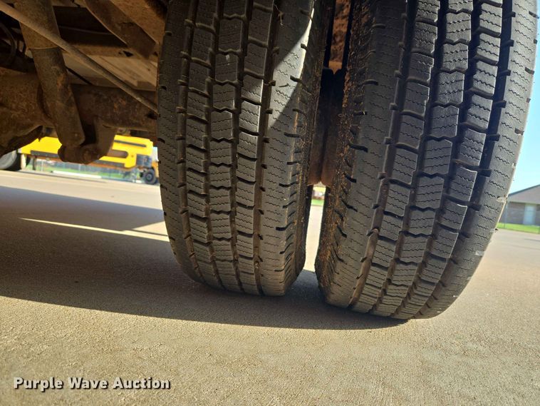 image for item EW8529 2002 Chevrolet Express 3500 school bus