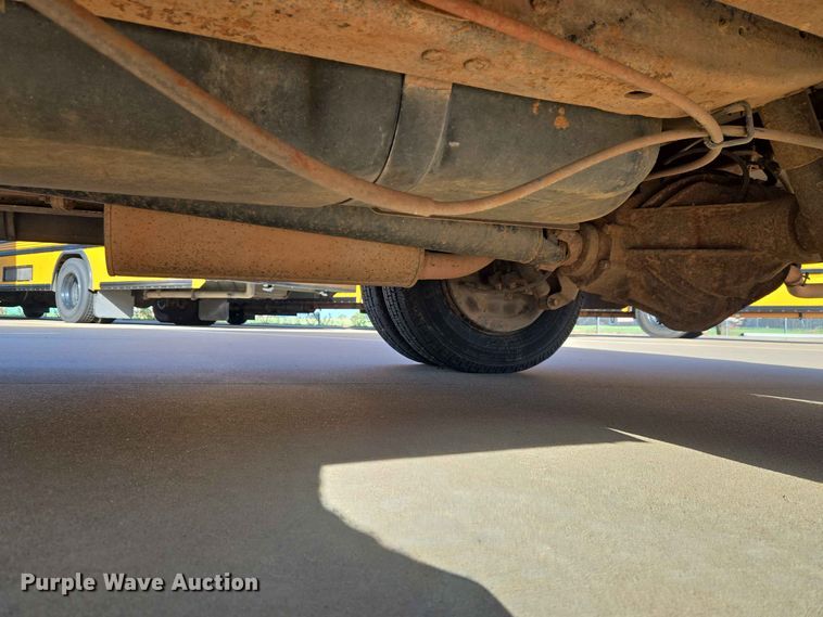 image for item EW8529 2002 Chevrolet Express 3500 school bus