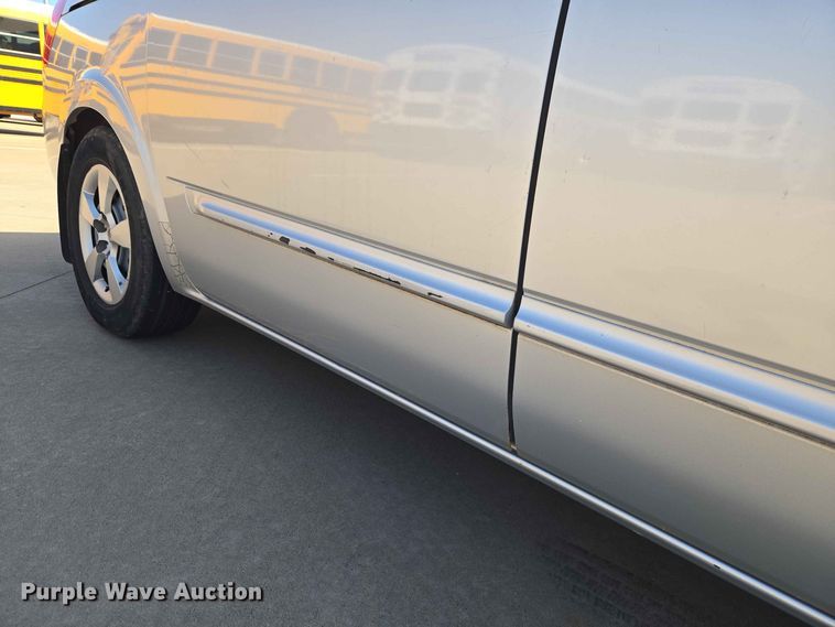 image for item EW8532 2008 Nissan Quest van
